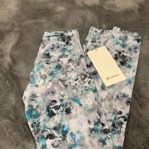 Lululemon align hr pant 25” - Picture 5 of 8